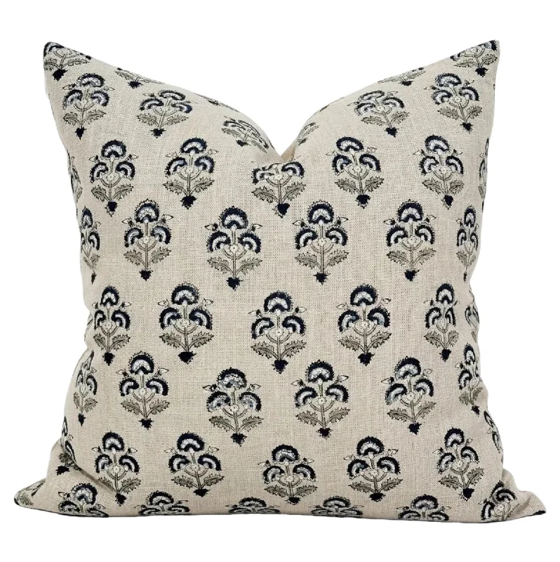 Plush Pillows for a Cozy BedMemory Foam Pillows for Neck SupportDesigner "Pasco" Pillow Cover Plush Pillows for a Cozy BedMemory Foam Pillows for Neck SupportDesigner "Pasco" Pillow Cover