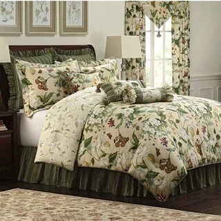 Full - size comforters suitable for full - sized beds in guest rooms or small bedroomsWilliamsburg Garden Images 4-piece Comforter Set Or Euro Sham Full - size comforters suitable for full - sized beds in guest rooms or small bedroomsWilliamsburg Garden Images 4-piece Comforter Set Or Euro Sham
