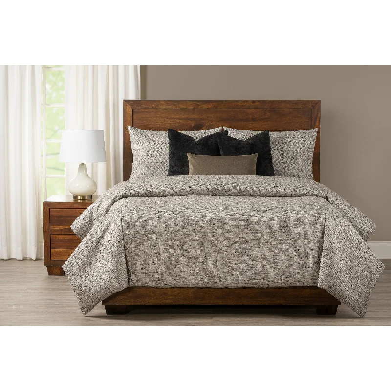 Duck down comforters with a softer feel and good warmth retentionAdventure 7 Piece Duvet Set Duck down comforters with a softer feel and good warmth retentionAdventure 7 Piece Duvet Set