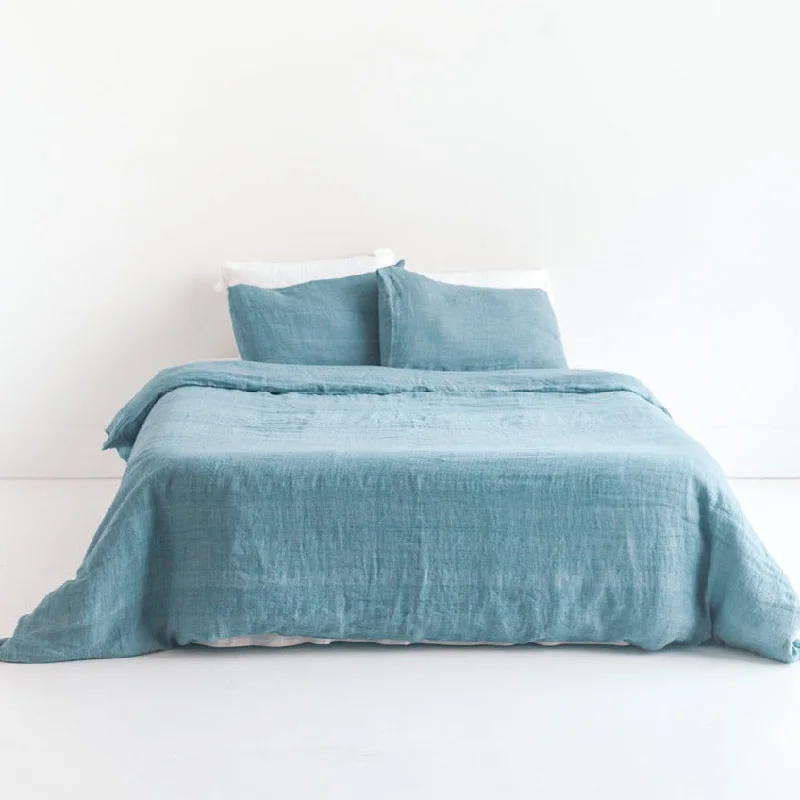 Flannel duvet covers for warmth in cold weatherDenim Blue Linen Duvet Cover Set