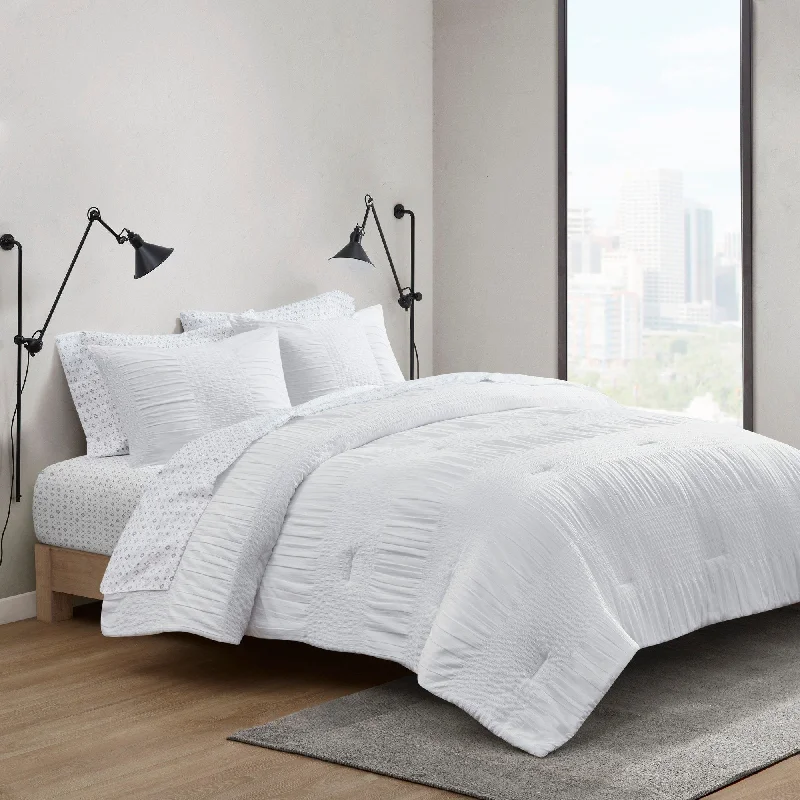 Cotton - filled comforters for a breathable and natural sleep experienceMadison Park Essentials Cirrus Complete Comforter Set with Bed Sheets Cotton - filled comforters for a breathable and natural sleep experienceMadison Park Essentials Cirrus Complete Comforter Set with Bed Sheets