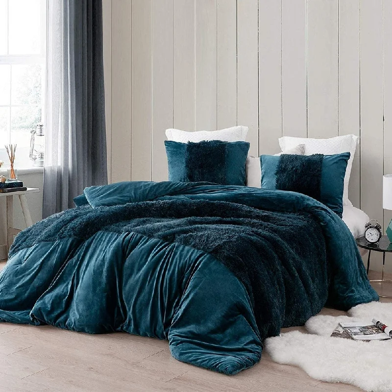 Latex - filled comforters with a bouncy texture and good supportAre You Kidding - Coma Inducer® Oversized Comforter - Nightfall Navy Latex - filled comforters with a bouncy texture and good supportAre You Kidding - Coma Inducer® Oversized Comforter - Nightfall Navy