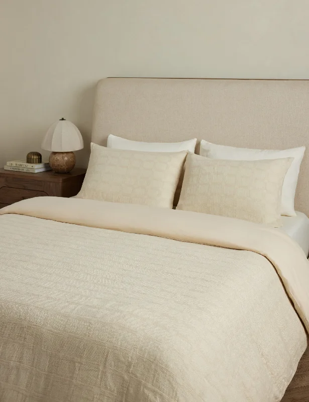 Clearance - priced duvet covers for a great deal on last - season modelsBed duvet covers to enhance the comfort and aesthetics of the bedroomOike Linen Duvet Cover by DISC Interiors Clearance - priced duvet covers for a great deal on last - season modelsBed duvet covers to enhance the comfort and aesthetics of the bedroomOike Linen Duvet Cover by DISC Interiors