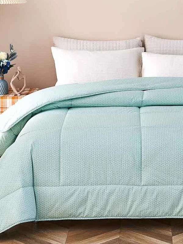 Full - size comforters suitable for full - sized beds in guest rooms or small bedroomsLambda-Milky Green Pattern Cotton All Season Comforter Full - size comforters suitable for full - sized beds in guest rooms or small bedroomsLambda-Milky Green Pattern Cotton All Season Comforter