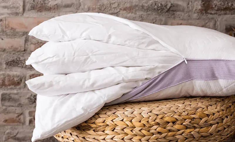 Hypoallergenic Pillows for Allergy SufferersDreamFit DreamComfort Quattro Pillow