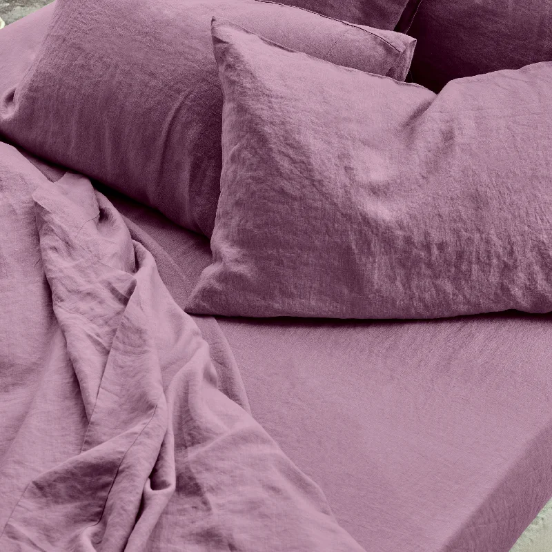 Wrinkle - Free Polyester Sheets for a Low - Maintenance BedRaspberry 100% Linen Fitted Sheet Wrinkle - Free Polyester Sheets for a Low - Maintenance BedRaspberry 100% Linen Fitted Sheet