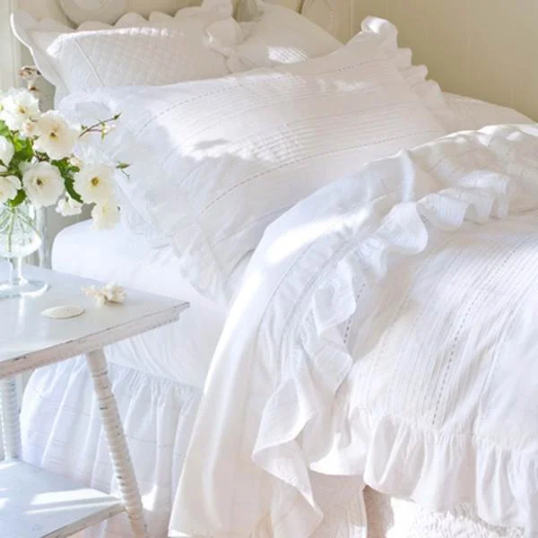Linen duvet covers with a natural texture and breathabilityTaylor Linens Elisa Pintuck Duvet Linen duvet covers with a natural texture and breathabilityTaylor Linens Elisa Pintuck Duvet