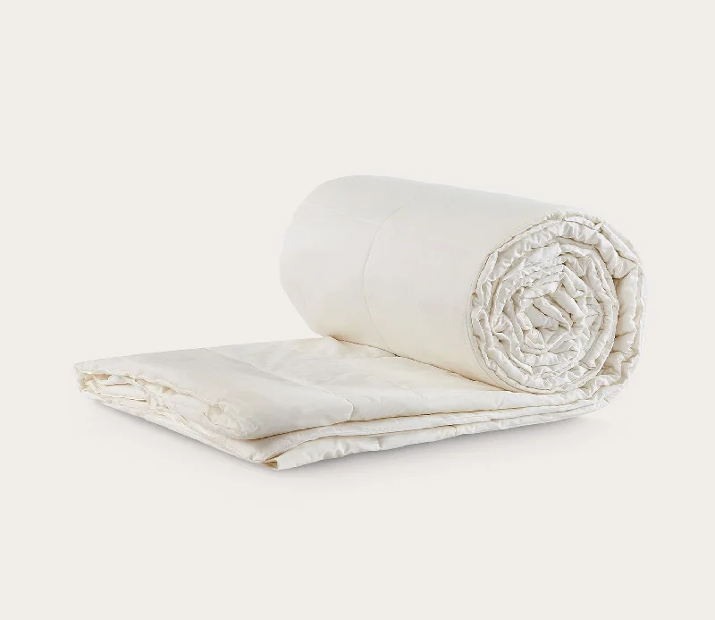 Duck down comforters with a softer feel and good warmth retentionSleep & Beyond myComforter® Light Duck down comforters with a softer feel and good warmth retentionSleep & Beyond myComforter® Light