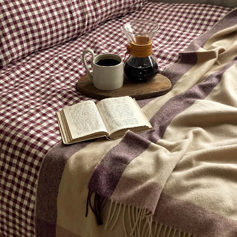 Jersey - Knit Sheets for a Comfortable and Casual BedBerry Gingham 100% Linen Flat Sheet Jersey - Knit Sheets for a Comfortable and Casual BedBerry Gingham 100% Linen Flat Sheet