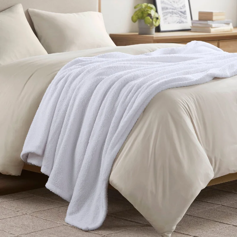 Microfiber blankets that are durable and easy to care forCotton blankets for breathability and a lightweight feelBeautyrest Dream Soft Blanket Microfiber blankets that are durable and easy to care forCotton blankets for breathability and a lightweight feelBeautyrest Dream Soft Blanket