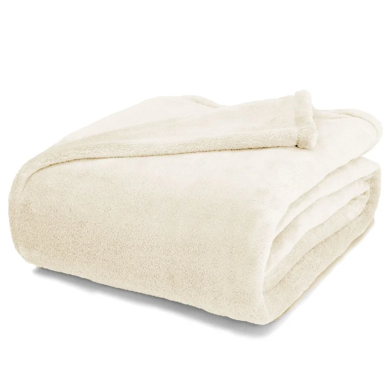 Rayon from bamboo blankets for a silky and breathable feelWool blankets with natural warmth and insulationBerkshire Luxe Reversible Plush King Blanket Vanilla Cream - Beige Rayon from bamboo blankets for a silky and breathable feelWool blankets with natural warmth and insulationBerkshire Luxe Reversible Plush King Blanket Vanilla Cream - Beige