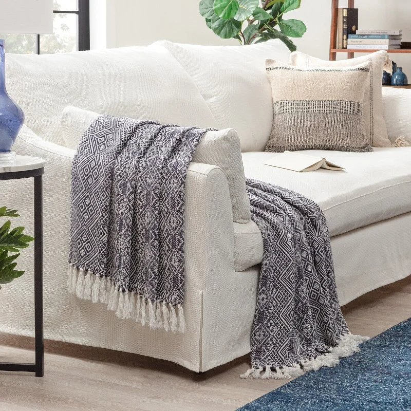 Silk blankets with a smooth and elegant touchChenille blankets with a thick and fuzzy textureChanasya Multi Diamond Cotton Throw Blanket with Tassels Silk blankets with a smooth and elegant touchChenille blankets with a thick and fuzzy textureChanasya Multi Diamond Cotton Throw Blanket with Tassels