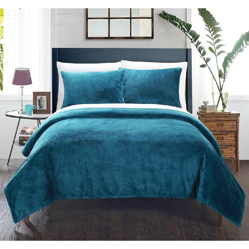 Acrylic blankets for a soft and affordable alternativeKing - size blankets to cover large beds comfortablyChic Home 3-Piece Marrakesh Ultra-plush Blanket and Pillow Sham Set Acrylic blankets for a soft and affordable alternativeKing - size blankets to cover large beds comfortablyChic Home 3-Piece Marrakesh Ultra-plush Blanket and Pillow Sham Set