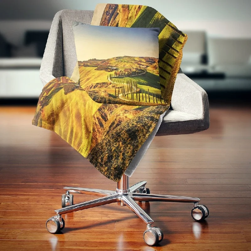 Chenille blankets with a thick and fuzzy textureAlpaca wool blankets for a hypoallergenic and warm optionDesignart 'Crete Senesi Rural Landscape Tuscany' Landscape Wall Throw Blanket Chenille blankets with a thick and fuzzy textureAlpaca wool blankets for a hypoallergenic and warm optionDesignart 'Crete Senesi Rural Landscape Tuscany' Landscape Wall Throw Blanket