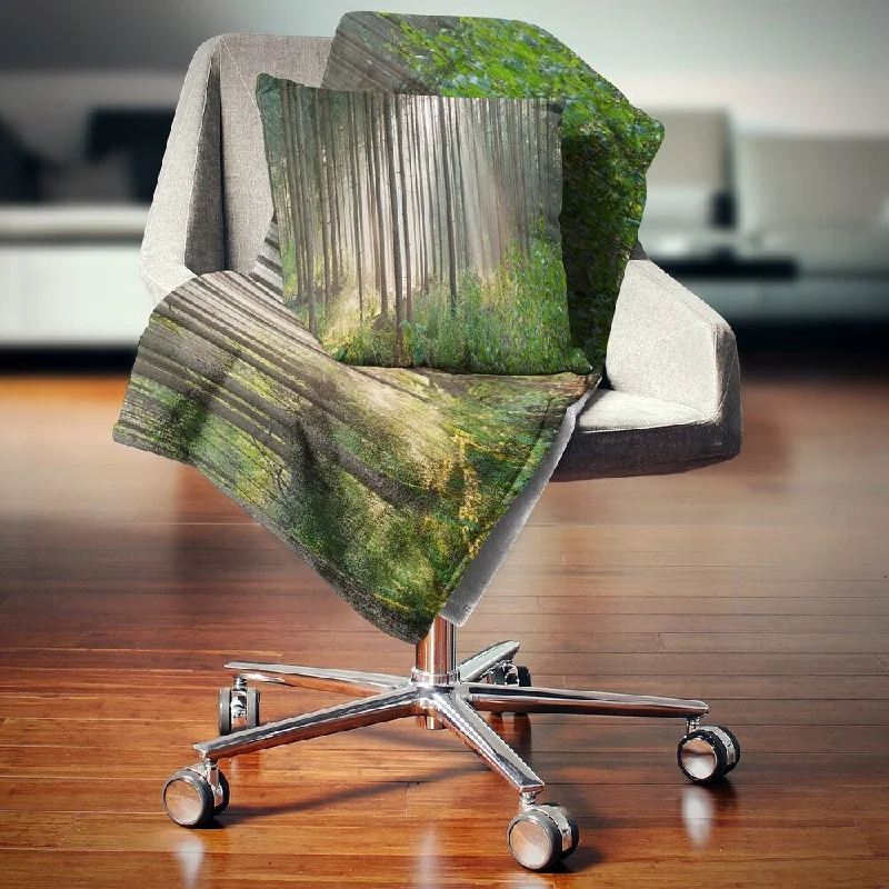 Synthetic fiber blend blankets for a budget - friendly choiceSilk blankets with a smooth and elegant touchDesignart 'Green Forest in Mist Panorama' Landscape Fleece Throw Blanket
