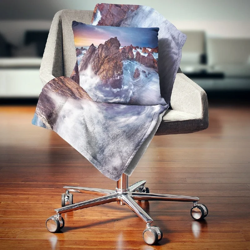 Recycled polyester blankets for an eco - conscious optionMohair blankets with a unique sheen and softnessDesignart 'Rugged Beauty Landscape' Photography Throw Blanket Recycled polyester blankets for an eco - conscious optionMohair blankets with a unique sheen and softnessDesignart 'Rugged Beauty Landscape' Photography Throw Blanket