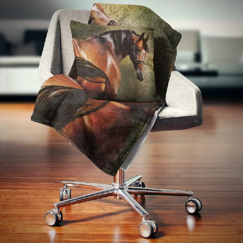 Fleece blankets for a cozy and plush textureRecycled polyester blankets for an eco - conscious optionDesignart 'The Thoroughbred' Animal Throw Blanket