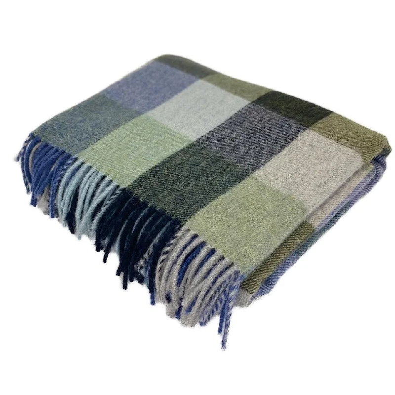 Cotton blankets for breathability and a lightweight feelChenille blankets with a thick and fuzzy textureDunira Topaz Cotton blankets for breathability and a lightweight feelChenille blankets with a thick and fuzzy textureDunira Topaz