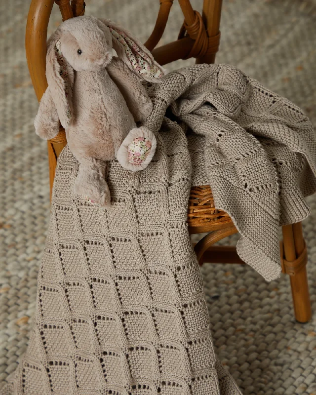 Silk blankets with a smooth and elegant touchKing - size blankets to cover large beds comfortablyFoxford Cellular Cotton Baby Blanket - Biscuit Silk blankets with a smooth and elegant touchKing - size blankets to cover large beds comfortablyFoxford Cellular Cotton Baby Blanket - Biscuit