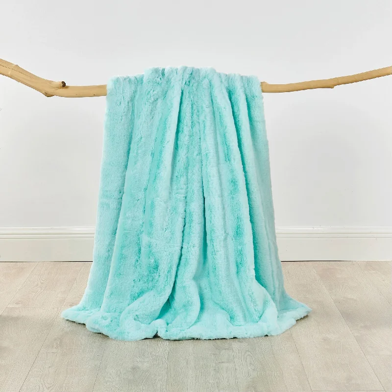 Cotton blankets for breathability and a lightweight feelAlpaca wool blankets for a hypoallergenic and warm optionHeavy FauxFur Throw -50''x60''/60''x80'' Cotton blankets for breathability and a lightweight feelAlpaca wool blankets for a hypoallergenic and warm optionHeavy FauxFur Throw -50''x60''/60''x80''