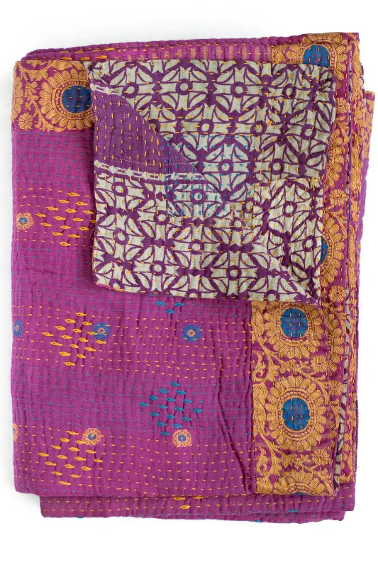 Microfiber blankets that are durable and easy to care forQueen - size blankets for standard - sized bedsMasterpiece No. 111 Kantha Quilt Microfiber blankets that are durable and easy to care forQueen - size blankets for standard - sized bedsMasterpiece No. 111 Kantha Quilt