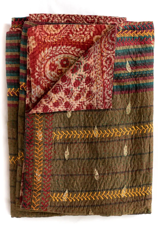 Alpaca wool blankets for a hypoallergenic and warm optionFleece blankets for a cozy and plush textureMasterpiece No. 73 Kantha Quilt Alpaca wool blankets for a hypoallergenic and warm optionFleece blankets for a cozy and plush textureMasterpiece No. 73 Kantha Quilt