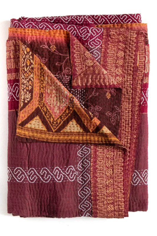 Linen blankets with a rustic and textured lookCotton blankets for breathability and a lightweight feelMasterpiece No. 81 Kantha Quilt Linen blankets with a rustic and textured lookCotton blankets for breathability and a lightweight feelMasterpiece No. 81 Kantha Quilt