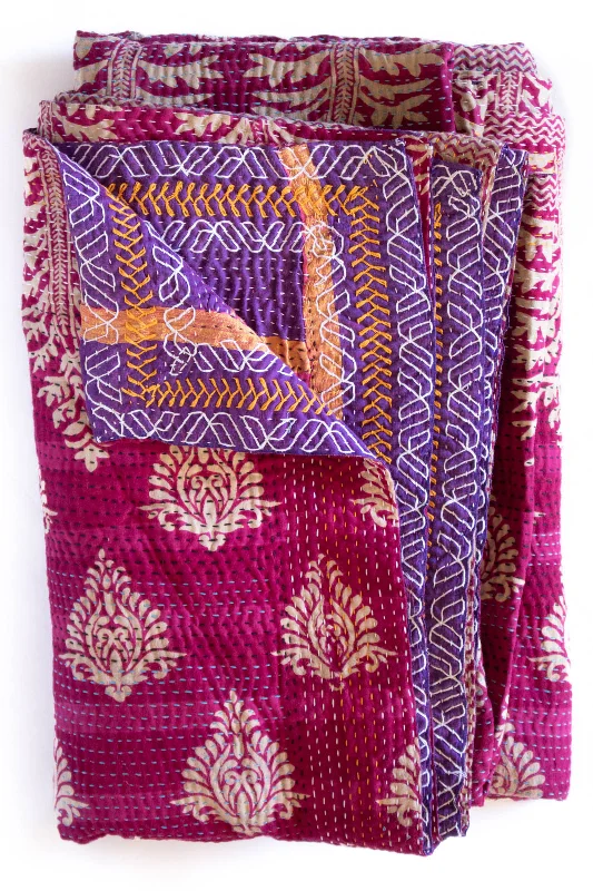 Bamboo fiber blankets with natural antibacterial propertiesRayon from bamboo blankets for a silky and breathable feelMasterpiece No. 93 Kantha Quilt Bamboo fiber blankets with natural antibacterial propertiesRayon from bamboo blankets for a silky and breathable feelMasterpiece No. 93 Kantha Quilt