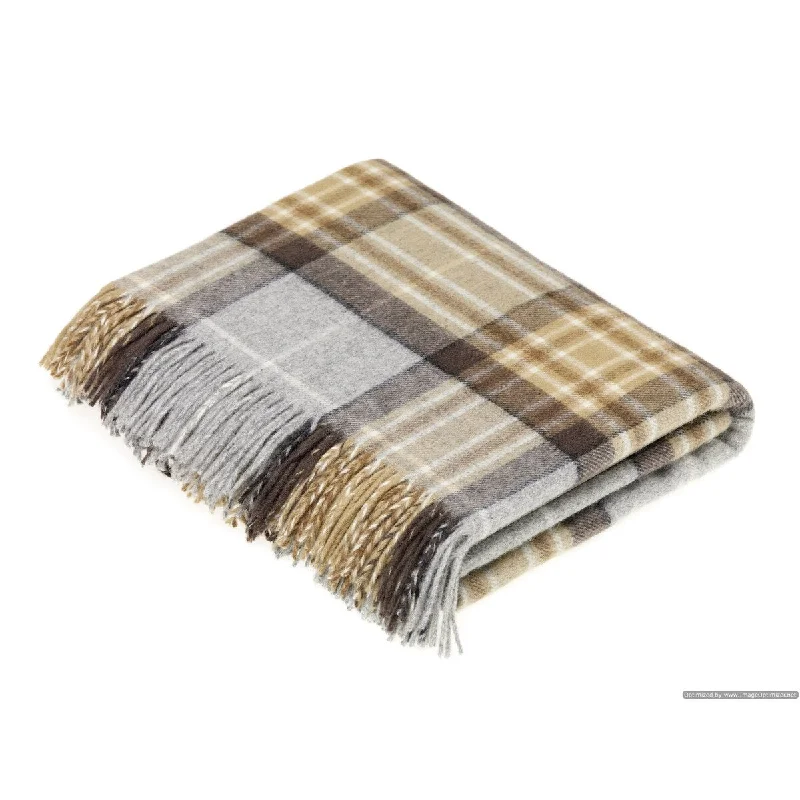 Rayon from bamboo blankets for a silky and breathable feelFleece blankets for a cozy and plush textureMc'Kellar - Merino Lambswool Throw Blanket - Made in UK Rayon from bamboo blankets for a silky and breathable feelFleece blankets for a cozy and plush textureMc'Kellar - Merino Lambswool Throw Blanket - Made in UK