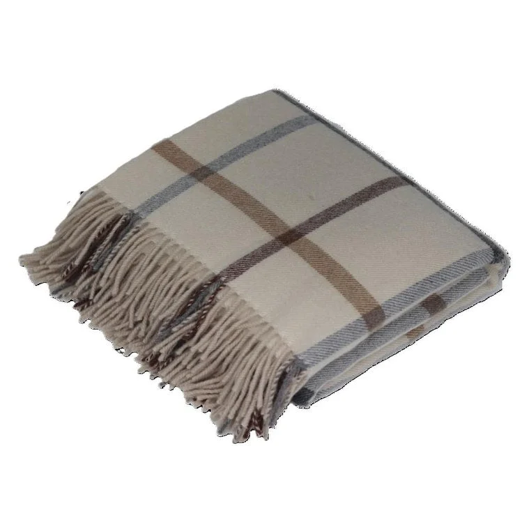 King - size blankets to cover large beds comfortablyAlpaca wool blankets for a hypoallergenic and warm optionMilton Pebble King - size blankets to cover large beds comfortablyAlpaca wool blankets for a hypoallergenic and warm optionMilton Pebble