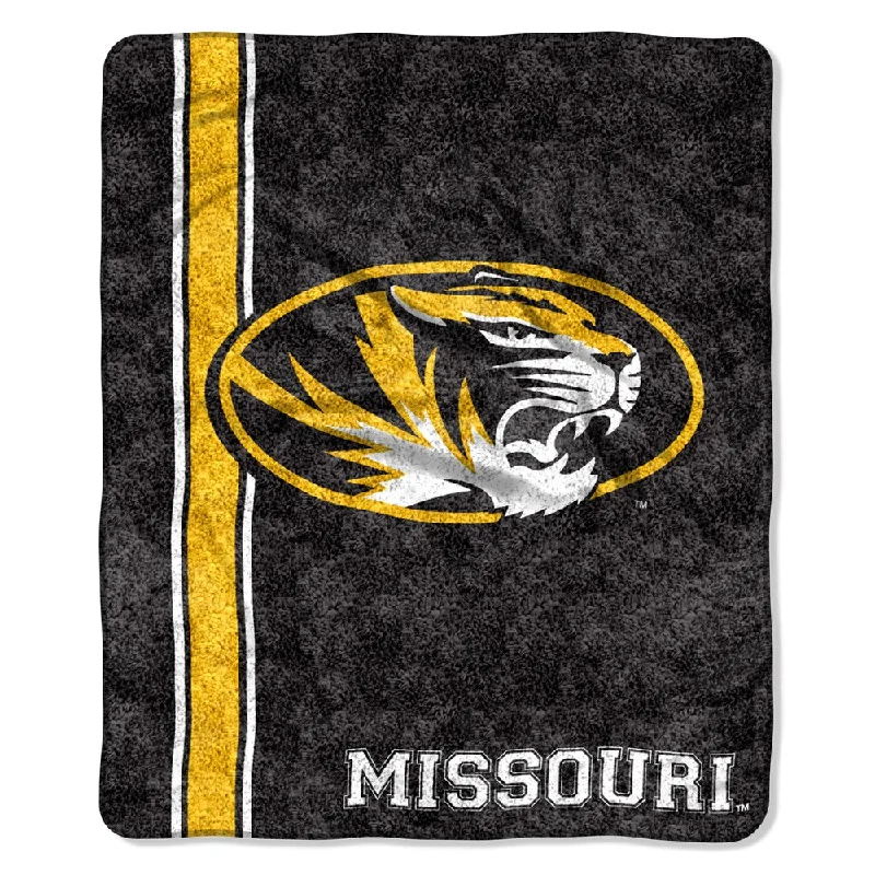 Recycled polyester blankets for an eco - conscious optionSynthetic fiber blend blankets for a budget - friendly choiceMissouri Sherpa Throw Blanket Recycled polyester blankets for an eco - conscious optionSynthetic fiber blend blankets for a budget - friendly choiceMissouri Sherpa Throw Blanket