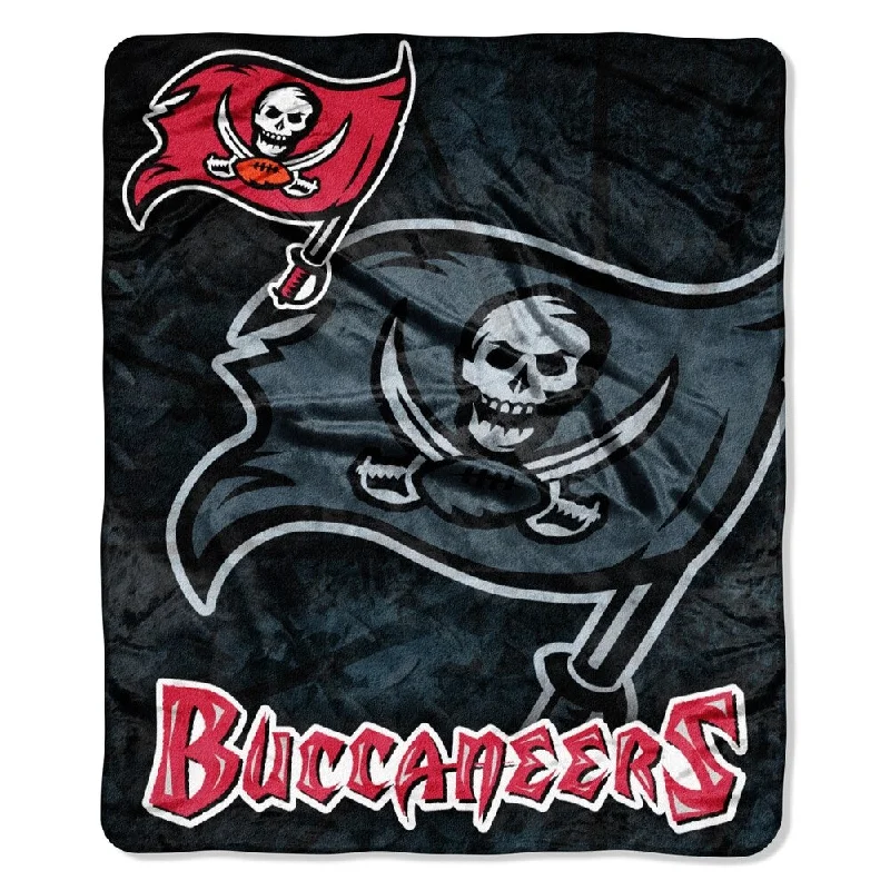 Linen blankets with a rustic and textured lookChenille blankets with a thick and fuzzy textureNFL Tampa Bay Buccaneers Rachel Roll Out Throw Linen blankets with a rustic and textured lookChenille blankets with a thick and fuzzy textureNFL Tampa Bay Buccaneers Rachel Roll Out Throw
