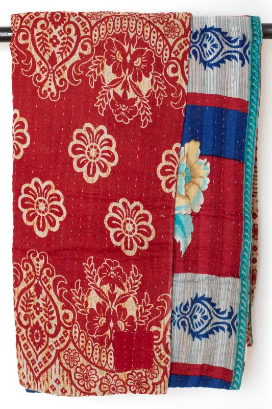 Alpaca wool blankets for a hypoallergenic and warm optionKing - size blankets to cover large beds comfortablyPamper Kantha Throw Alpaca wool blankets for a hypoallergenic and warm optionKing - size blankets to cover large beds comfortablyPamper Kantha Throw