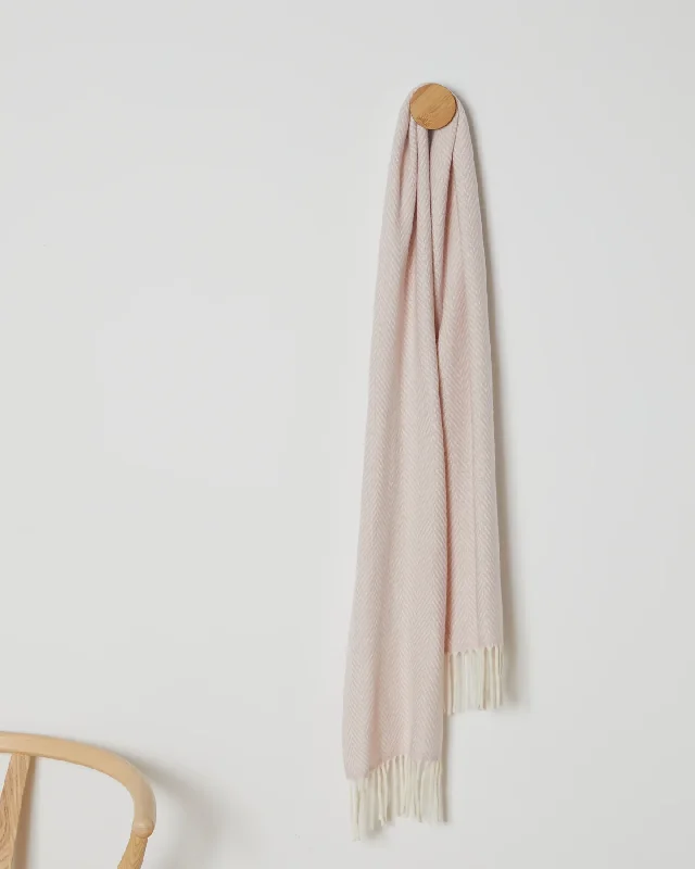 Chenille blankets with a thick and fuzzy textureBamboo fiber blankets with natural antibacterial propertiesFoxford Pink and White Herringbone Cashmere Blend Scarf Chenille blankets with a thick and fuzzy textureBamboo fiber blankets with natural antibacterial propertiesFoxford Pink and White Herringbone Cashmere Blend Scarf