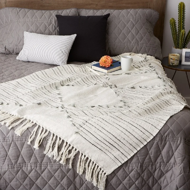 Linen blankets with a rustic and textured lookFleece blankets for a cozy and plush texturePorch & Den Crestridge Woven Cotton Throw Linen blankets with a rustic and textured lookFleece blankets for a cozy and plush texturePorch & Den Crestridge Woven Cotton Throw