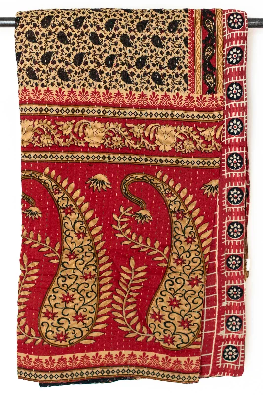 Fleece blankets for a cozy and plush textureBamboo fiber blankets with natural antibacterial propertiesReveal No. 6 Kantha Large Throw Fleece blankets for a cozy and plush textureBamboo fiber blankets with natural antibacterial propertiesReveal No. 6 Kantha Large Throw