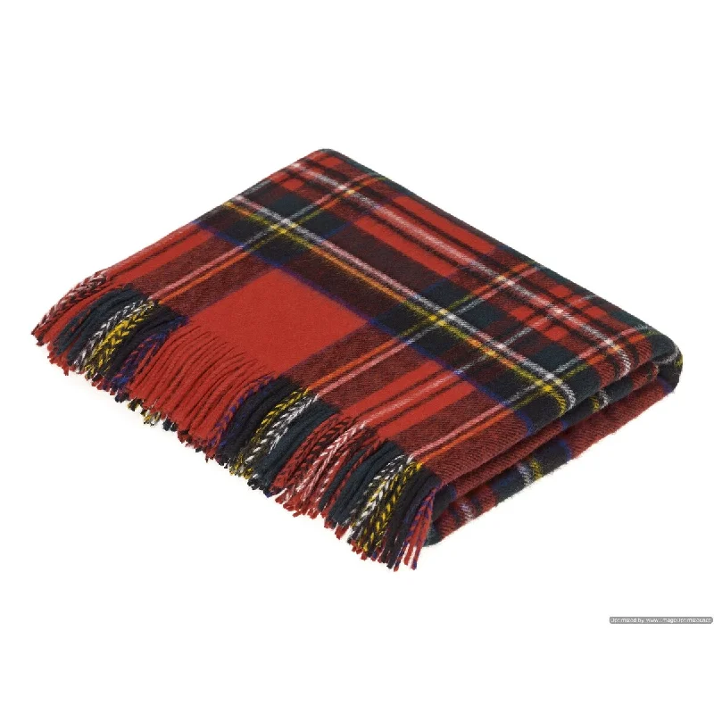 Cashmere blankets for ultimate softness and luxuryCashmere blankets for ultimate softness and luxuryRoyal Stewart - Merino Lambswool Throw Blanket - Made in UK Cashmere blankets for ultimate softness and luxuryCashmere blankets for ultimate softness and luxuryRoyal Stewart - Merino Lambswool Throw Blanket - Made in UK