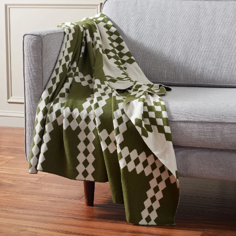 Wool blankets with natural warmth and insulationQueen - size blankets for standard - sized bedsSAFAVIEH Home Zhuri 50x60-inch Throw Wool blankets with natural warmth and insulationQueen - size blankets for standard - sized bedsSAFAVIEH Home Zhuri 50x60-inch Throw