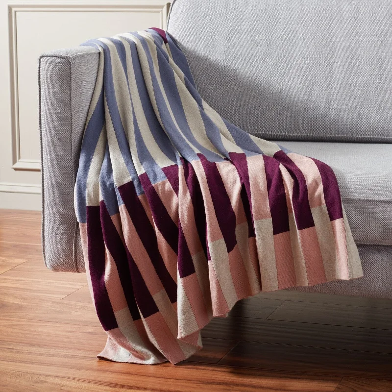 Queen - size blankets for standard - sized bedsSynthetic fiber blend blankets for a budget - friendly choiceSAFAVIEH Home Zoie 50x60-inch Throw Queen - size blankets for standard - sized bedsSynthetic fiber blend blankets for a budget - friendly choiceSAFAVIEH Home Zoie 50x60-inch Throw