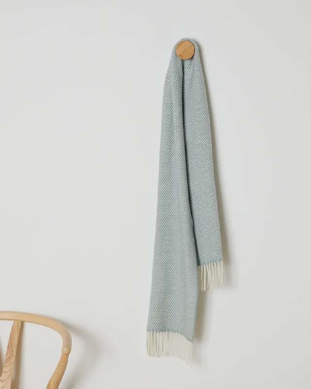 Fleece blankets for a cozy and plush textureMohair blankets with a unique sheen and softnessFoxford Sage and White Cashmere Blend Scarf Fleece blankets for a cozy and plush textureMohair blankets with a unique sheen and softnessFoxford Sage and White Cashmere Blend Scarf