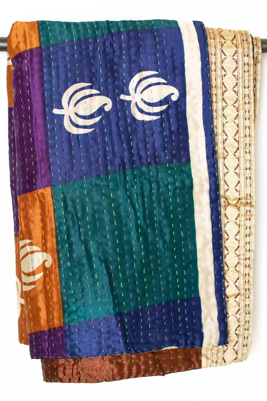 Bamboo fiber blankets with natural antibacterial propertiesFleece blankets for a cozy and plush textureSerene Silk Blend Throw Bamboo fiber blankets with natural antibacterial propertiesFleece blankets for a cozy and plush textureSerene Silk Blend Throw