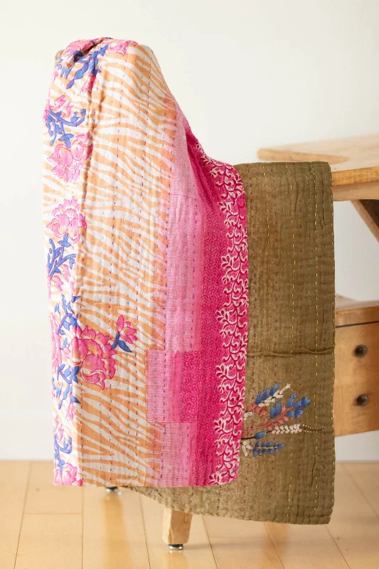 Wool blankets with natural warmth and insulationBamboo fiber blankets with natural antibacterial propertiesSpecial No. 5 Kantha Mini Blanket Wool blankets with natural warmth and insulationBamboo fiber blankets with natural antibacterial propertiesSpecial No. 5 Kantha Mini Blanket