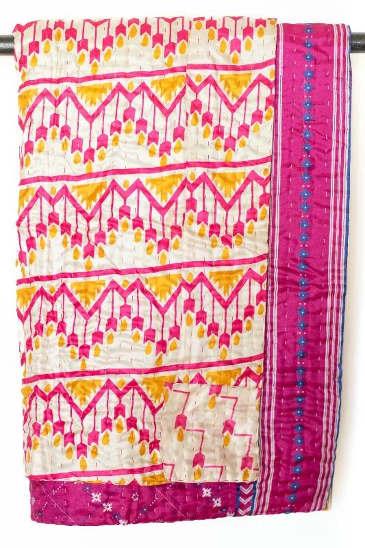Silk blankets with a smooth and elegant touchRecycled polyester blankets for an eco - conscious optionSpectacular Silk Blend Throw Silk blankets with a smooth and elegant touchRecycled polyester blankets for an eco - conscious optionSpectacular Silk Blend Throw