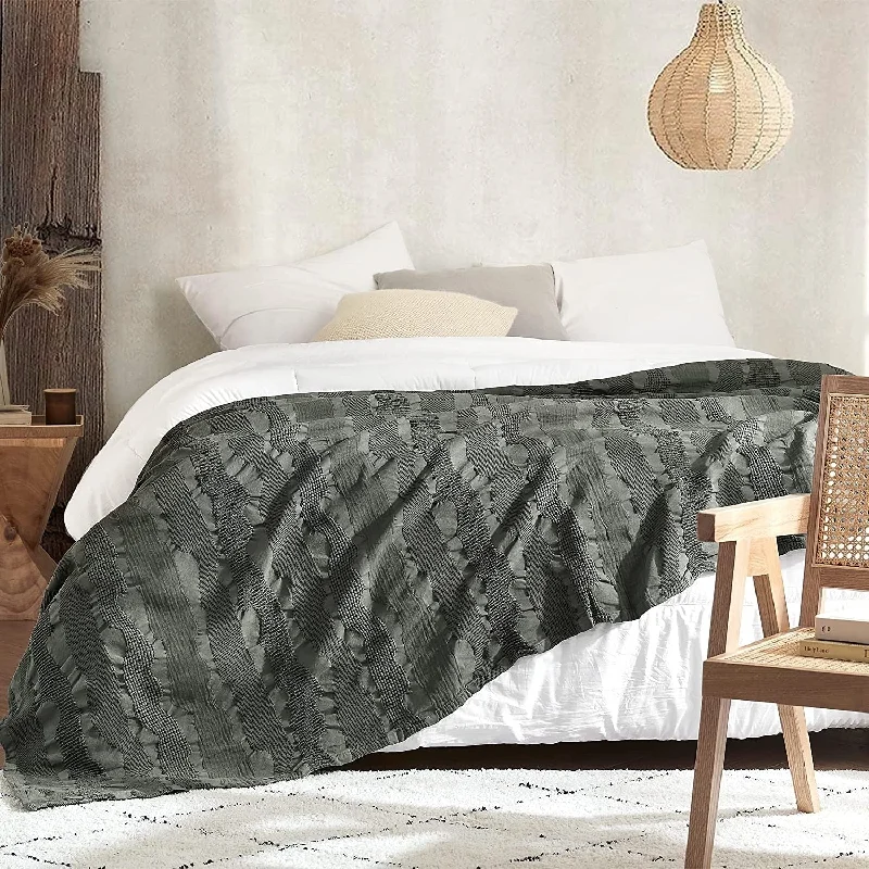 King - size blankets to cover large beds comfortablyRayon from bamboo blankets for a silky and breathable feelTerra é Pais - Textured Throw Blanket King - size blankets to cover large beds comfortablyRayon from bamboo blankets for a silky and breathable feelTerra é Pais - Textured Throw Blanket