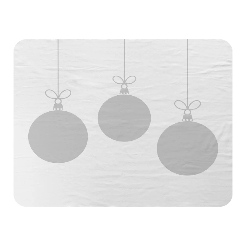 Mohair blankets with a unique sheen and softnessChenille blankets with a thick and fuzzy textureThree hanging christmas baubles (blanket)