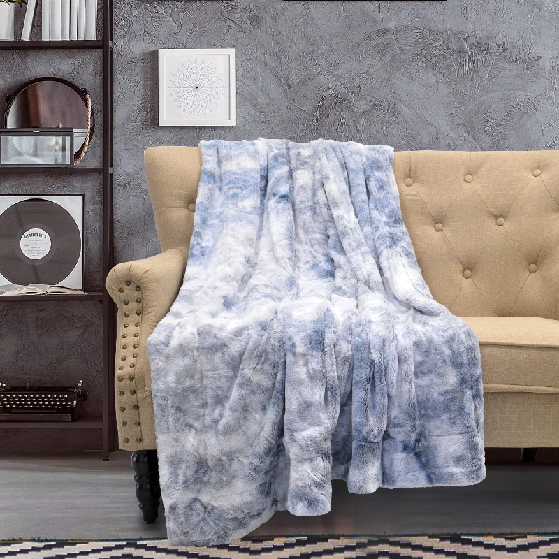 Alpaca wool blankets for a hypoallergenic and warm optionKing - size blankets to cover large beds comfortablyTie Dyed Double Sided Fauxfur Throw Alpaca wool blankets for a hypoallergenic and warm optionKing - size blankets to cover large beds comfortablyTie Dyed Double Sided Fauxfur Throw