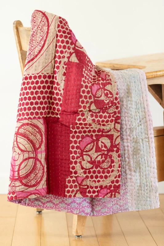 Chenille blankets with a thick and fuzzy textureMicrofiber blankets that are durable and easy to care forTiny No. 9 Kantha Mini Blanket Chenille blankets with a thick and fuzzy textureMicrofiber blankets that are durable and easy to care forTiny No. 9 Kantha Mini Blanket