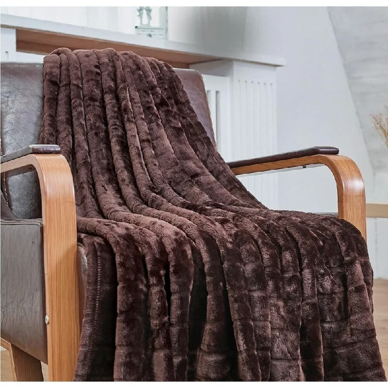 Cotton blankets for breathability and a lightweight feelMicrofiber blankets that are durable and easy to care forBrown Velvet Plush Throw Blanket 50" x 60" Cotton blankets for breathability and a lightweight feelMicrofiber blankets that are durable and easy to care forBrown Velvet Plush Throw Blanket 50" x 60"