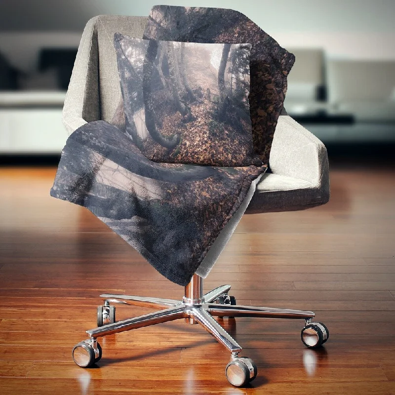 Linen blankets with a rustic and textured lookWool blankets with natural warmth and insulationDesignart 'Autumn Foggy Forest Trees' Landscape Photography Throw Blanket Linen blankets with a rustic and textured lookWool blankets with natural warmth and insulationDesignart 'Autumn Foggy Forest Trees' Landscape Photography Throw Blanket