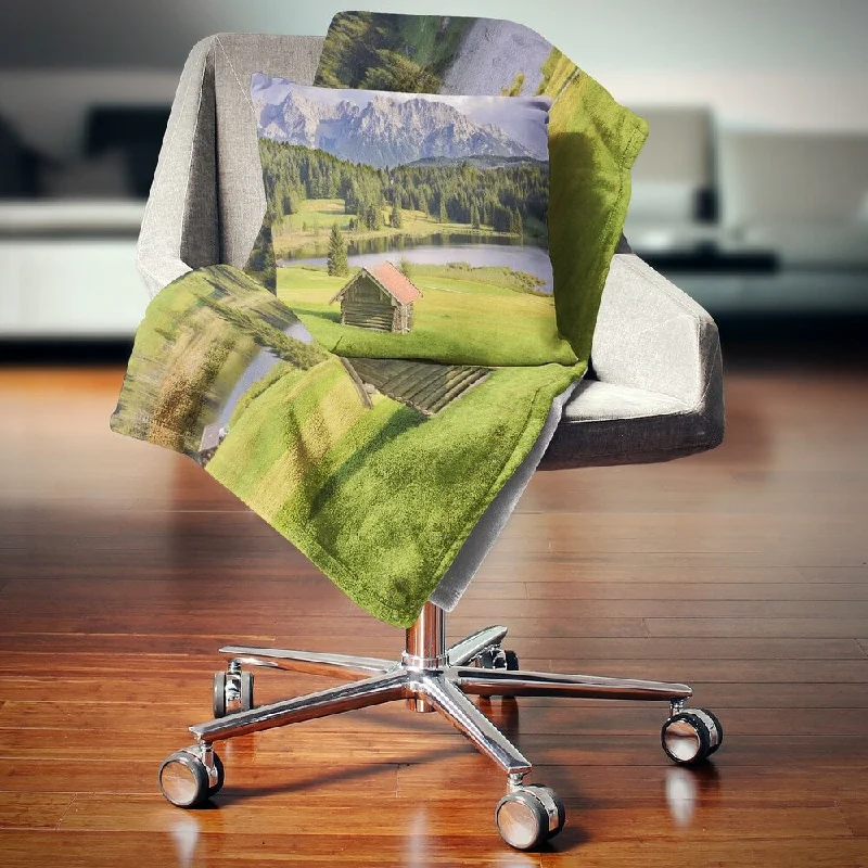 Bamboo fiber blankets with natural antibacterial propertiesChenille blankets with a thick and fuzzy textureDesignart 'Bavaria with Mountains and Lake' Landscape Fleece Throw Blanket Bamboo fiber blankets with natural antibacterial propertiesChenille blankets with a thick and fuzzy textureDesignart 'Bavaria with Mountains and Lake' Landscape Fleece Throw Blanket